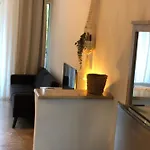 στο